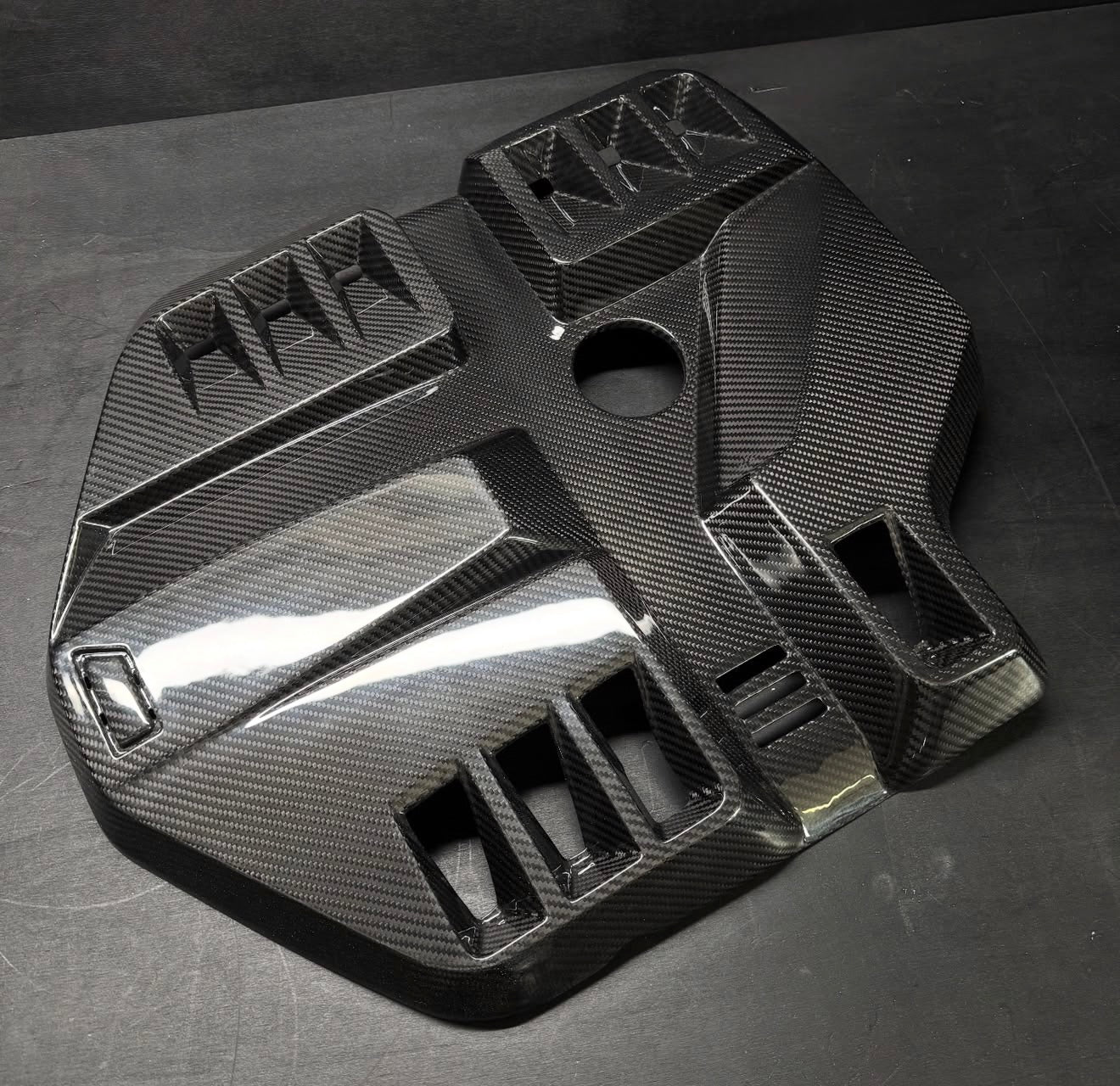 BMW G80/G82/G83 M3/M4 Dry Carbon Engine Cover 2021+