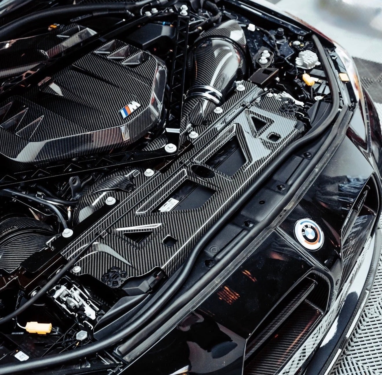 BMW G87/G80/G82/G83 M2/M3/M4 Dry Carbon Cooling Shroud Panel 2021+